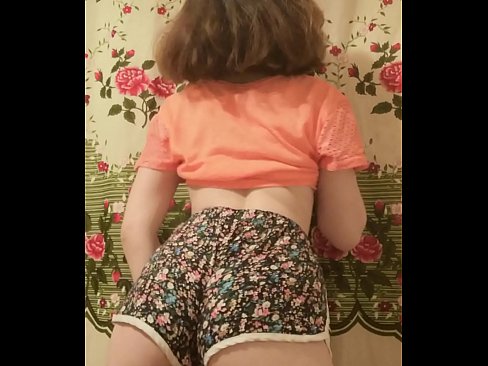 ❤️ Nena jove sexy despullant-se els pantalons curts davant la càmera Porno al ca.assistdoctor23.ru ❌️❤
